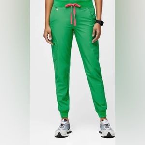 Figs women's Safety Green Zamora